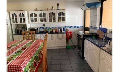 Se vende Casa con amplio terreno en Chiguayante