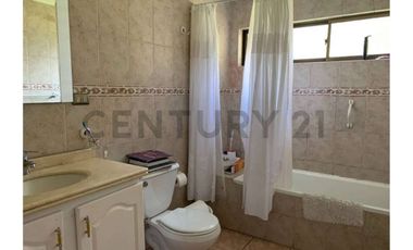 Se vende Casa con amplio terreno en Chiguayante