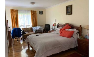 Se vende Casa con amplio terreno en Chiguayante