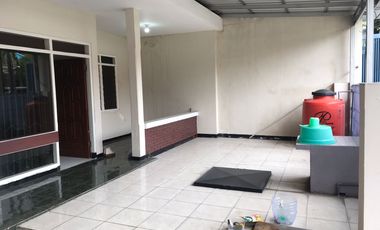 Di Sewakan Rumah Kutisari Indah Selatan, Siap huni