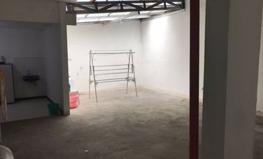 Di Sewakan Rumah Kutisari Indah Selatan, Siap huni