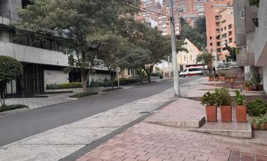 oficina en arriendo en los rosales. Cod A51524