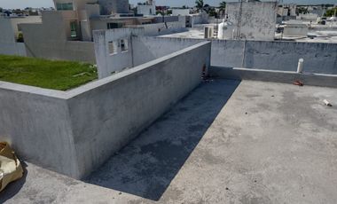 CASA EN OBRA GRIS EN VENTA EN EL FRACC. LAS PALMAS EN MEDELLIN,VER.