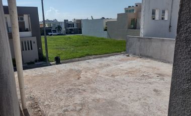 CASA EN OBRA GRIS EN VENTA EN EL FRACC. LAS PALMAS EN MEDELLIN,VER.