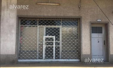 Venta En Bloque De 3 Locales Y 3 Viviendas Ituzaingo Retasado Oportunidad