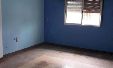 Venta En Bloque De 3 Locales Y 3 Viviendas Ituzaingo Retasado Oportunidad