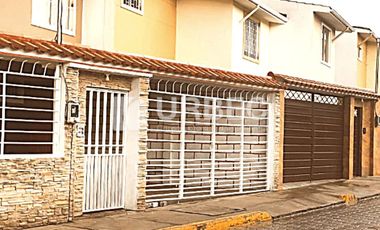 VENTA- MODERNAS CASAS ACOGEDORAS EN VENTA - 3 HABITACIONES - RIOBAMBA  - SECTOR SUR ANT  / URBEC / 22URB017