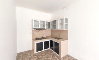 Rumah 2 Lt SHM Hadap Utara 15 Mnt ke Paradise Walk Serpong J-49571