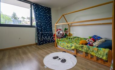 Casa en venta de 5 dorm. en Colina