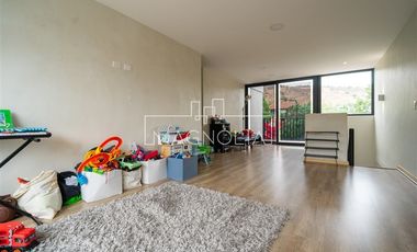 Casa en venta de 5 dorm. en Colina