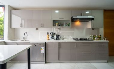 Casa en venta de 5 dorm. en Colina