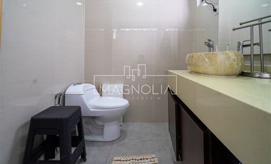 Casa en venta de 5 dorm. en Colina