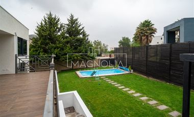 Casa en venta de 5 dorm. en Colina