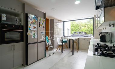 Casa en venta de 5 dorm. en Colina