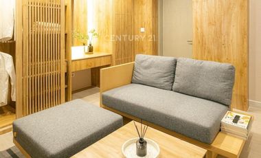 Rumah 3 Lantai Full Furnished Di Cluster Semayang JGC Cakung