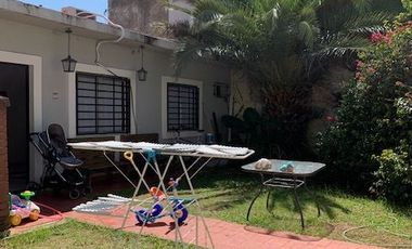 Casa PH en venta en Quilmes Centro