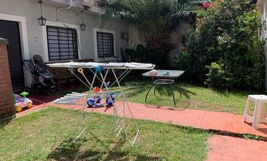 Casa PH en venta en Quilmes Centro