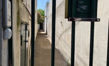 Casa PH en venta en Quilmes Centro