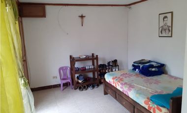 VENNTA CASA 130 mts2 LA CEJA SECTOR LA CRUZ
