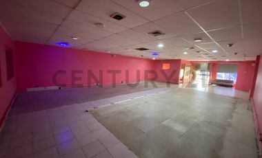 Se arrienda amplio local comercial sector centro ubicaciòn estratègica