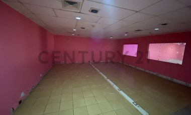 Se arrienda amplio local comercial sector centro ubicaciòn estratègica