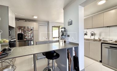 Casa en venta de 3 dorm. en Colina