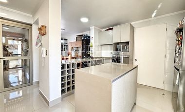 Casa en venta de 3 dorm. en Colina