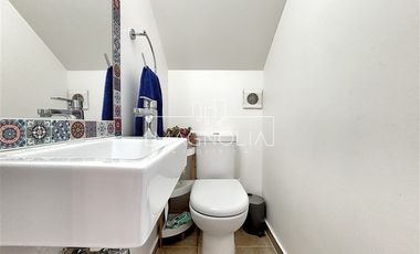 Casa en venta de 3 dorm. en Colina