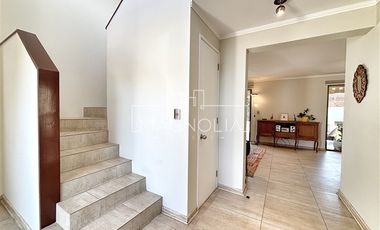 Casa en venta de 3 dorm. en Colina