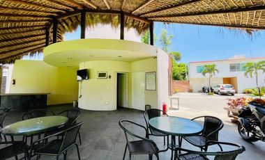 Casa en venta dentro de fraccionamiento, alberca común, JIutepec