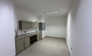 consultorio en arriendo en granadillo. Cod A28008