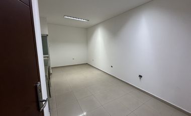 consultorio en arriendo en granadillo. Cod A28008
