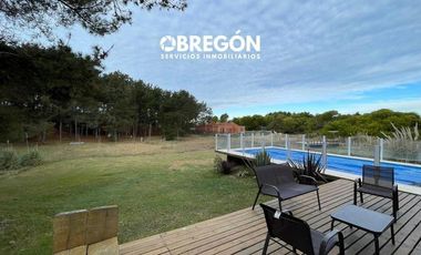 CASA CON PISICNA EN ALQUILER ENERO Y FEBRERO EN COSTA ESMERALDA
