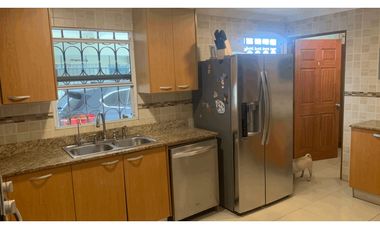 SE VENDE CASA EN CHANIS