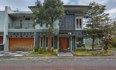 Rumah mewah Dalam Perumahan Elite Di jalan Palagan km 10 rejodani