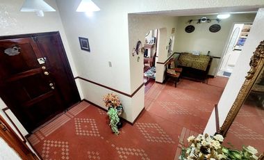 CASA EL BATAN RESIDENCIAL CON 8 DORMITORIOS
