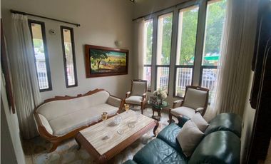 SE VENDE O ARRIENDA CASA ESQUINERA EN EL BARRIO JARDIN