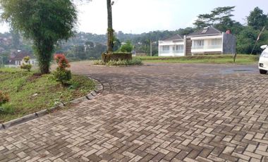 Hunian Minimalis di area pegunungan, hanya 10' dari Widyatama