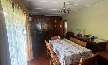 AMPLIA CASA 5 DOR 2 BAÑOS, CON PISCINA