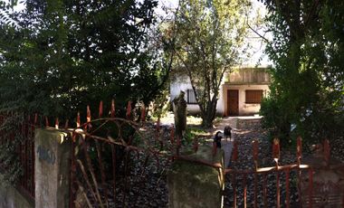 Propiedad ubicada a 50 metros de calle Pedro Goyena . IDEAL INVERSORES.