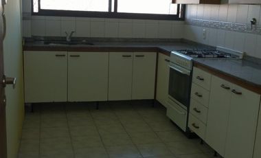 Departamento 2 amb. al frente