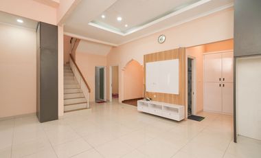 Rumah 2 Lt Bebas Banjir 7 Mnt ke RS Citra Harapan Hadap Timur J-39657