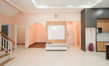 Rumah 2 Lt Bebas Banjir 7 Mnt ke RS Citra Harapan Hadap Timur J-39657