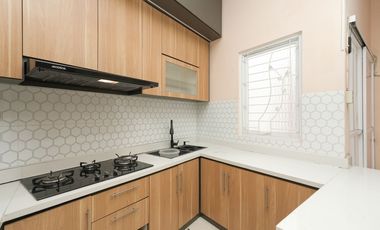 Rumah 2 Lt Bebas Banjir 7 Mnt ke RS Citra Harapan Hadap Timur J-39657