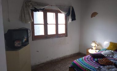 Casa en venta en Isidro Casanova