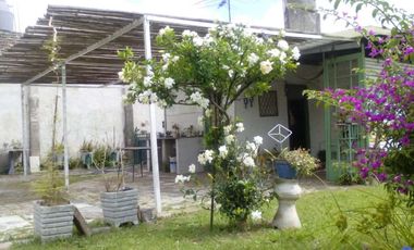 Casa en venta en Isidro Casanova