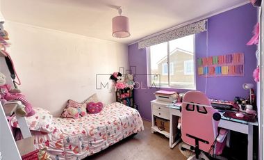 Casa esquina en venta de 4 dorm. en Buín