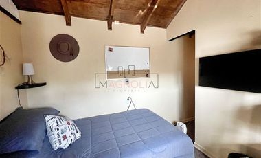 Casa esquina en venta de 4 dorm. en Buín
