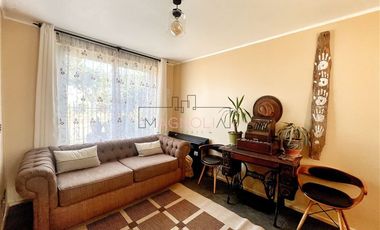Casa esquina en venta de 4 dorm. en Buín