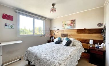 Casa esquina en venta de 4 dorm. en Buín